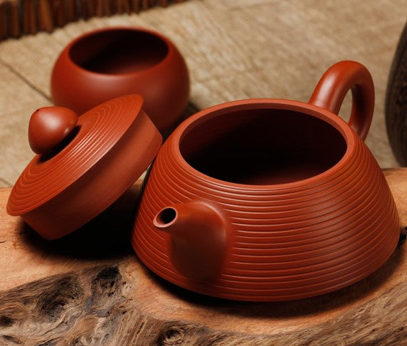 Chaozhou Hong Ni "Qian Xian" Clay Teapot by Zhang Lin Hao