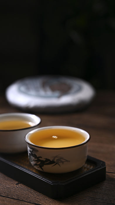 2021 Yunnan Sourcing "Man Zhuan" Old Arbor Raw Pu-erh Tea Cake