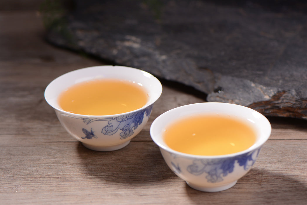 2019 Yunnan Sourcing "Da Qing Gu Shu" Raw Pu-erh Tea Cake