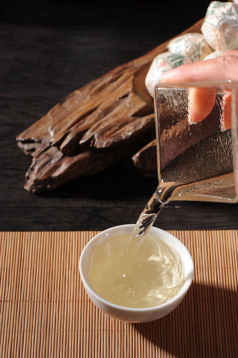 Fuding Shou Mei White Tea in King Orange