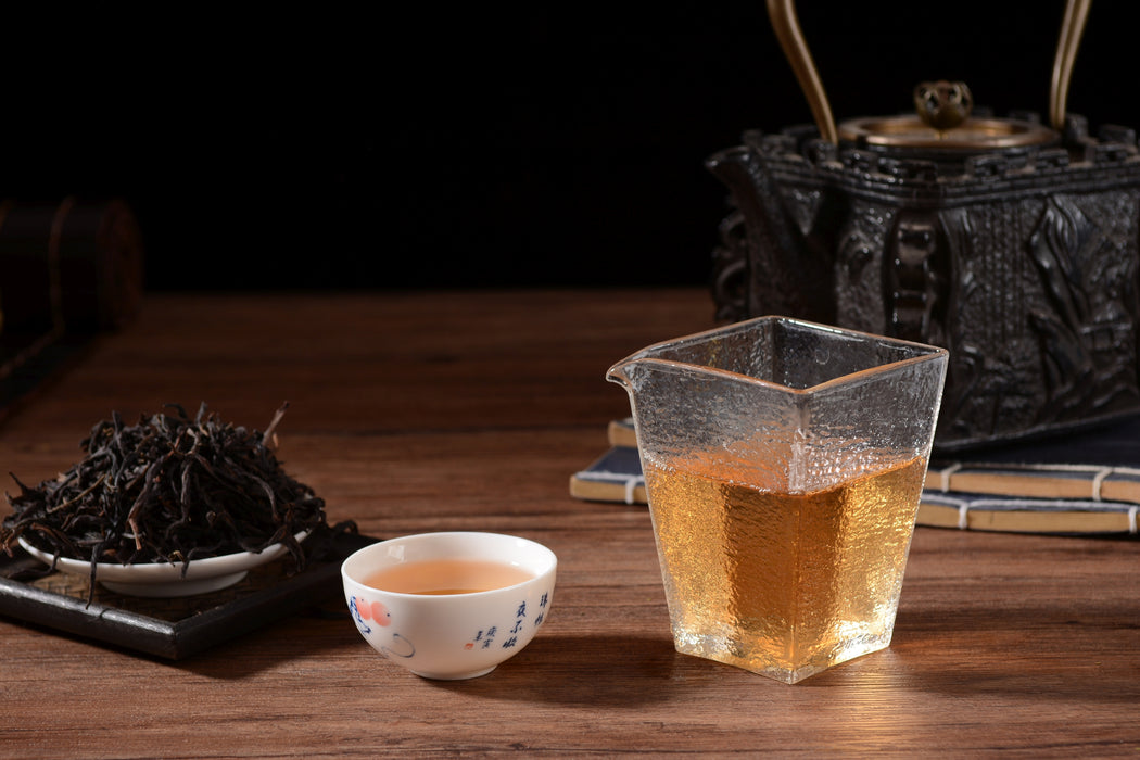 Middle Mountain "Hai Di Lao Yue" Dan Cong Oolong Tea