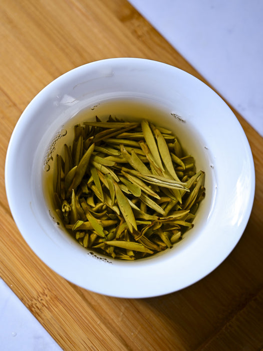 Fuding "Bai Hao Yin Zhen" Silver Needles White Tea