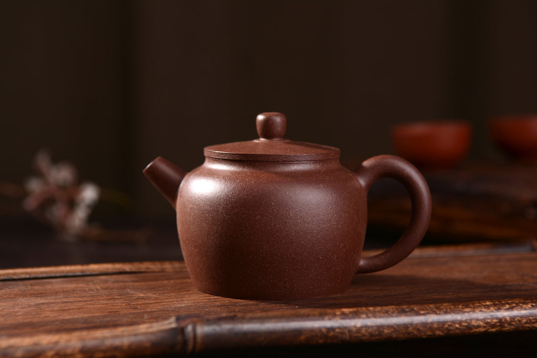 Hei Jin Gang Clay "DeZhong" Yixing Teapot * 140ml