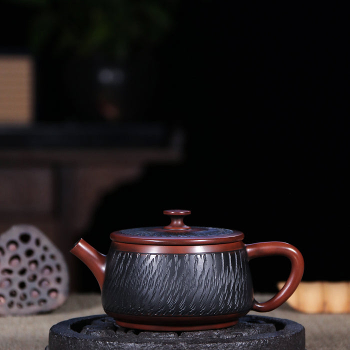 Jian Shui Clay "Tiao Dao Han Wa" Teapot by Wang Yan Ping