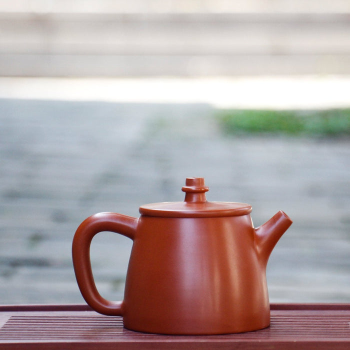 Jian Shui Clay "Han Duo Hu" Teapot by Huang Shou Zhen