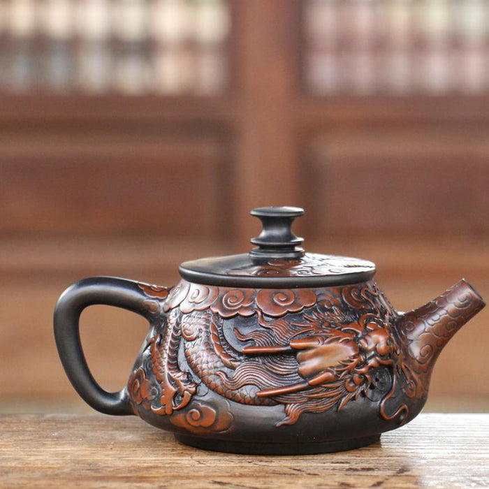 Jian Shui Clay "Dragon" Teapot by Peng Fa Le