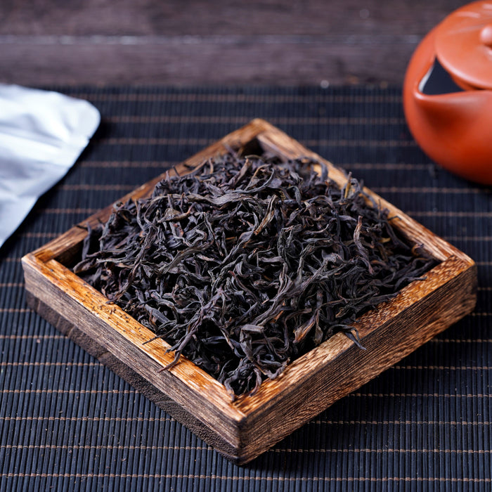 Middle Mountain "Peach Pit Aroma" Dan Cong Oolong Tea