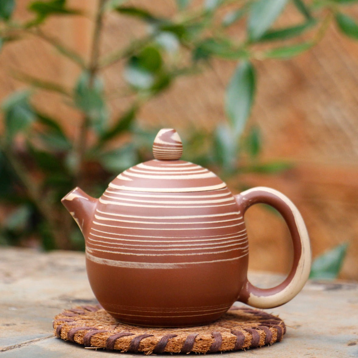 Hot Jianshui teapot and cup