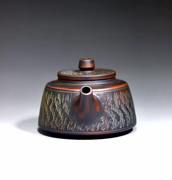 Qin Zhou Nixing Clay Teapot "Tiao Dao Ba Wang" by Hu Ying Jia