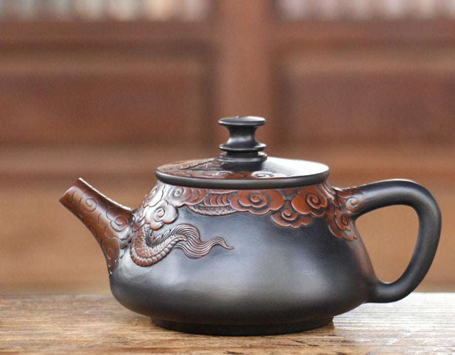 Jian Shui Clay "Dragon" Teapot by Peng Fa Le