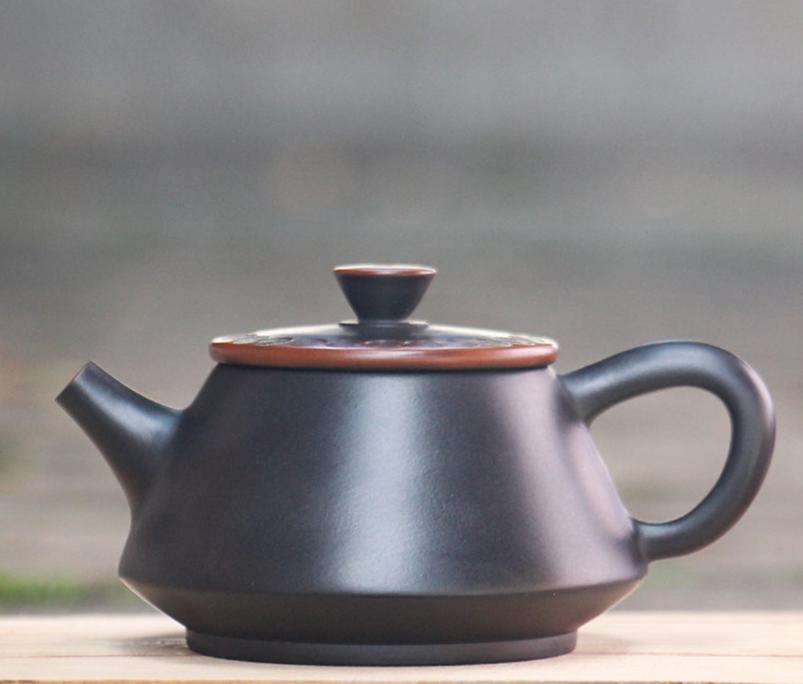 Jian Shui Clay "Fish KH97" Teapot by Lei Xing Hua