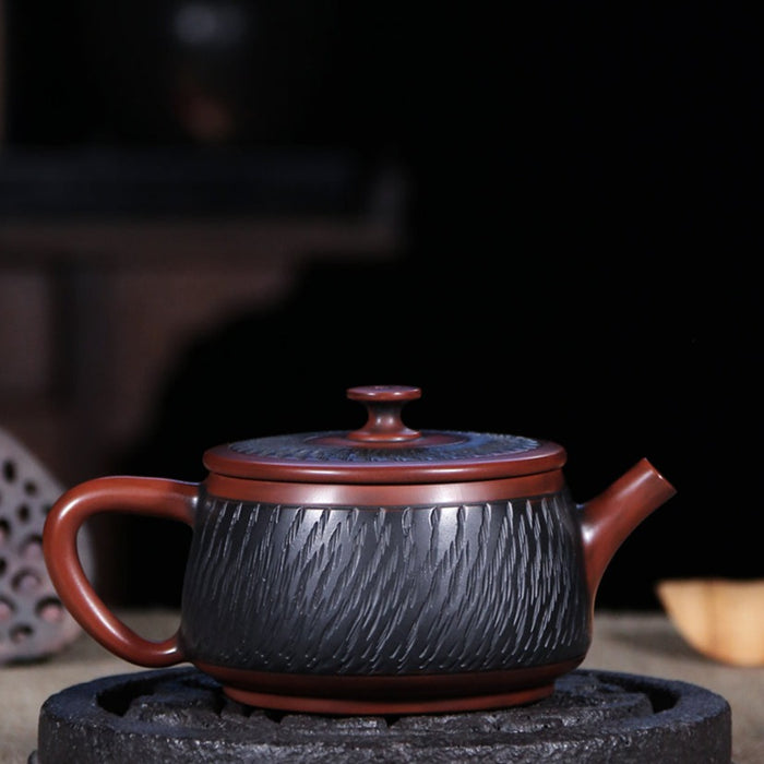 Jian Shui Clay "Tiao Dao Han Wa" Teapot by Wang Yan Ping