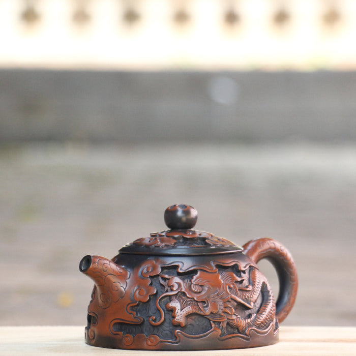 Jian Shui Clay "Dragon Half Moon" Teapot by Xiong Liang Hui