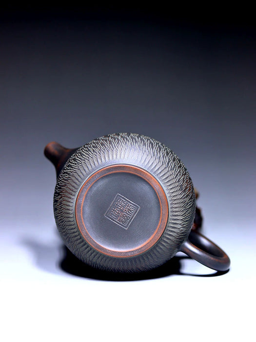 Qin Zhou Nixing Clay Teapot "Tiao Dao" by Hu Ying Jia