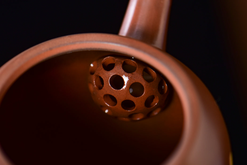 Jian Shui Clay "Flat Top Dragon Egg" Teapot by Zhang Ce