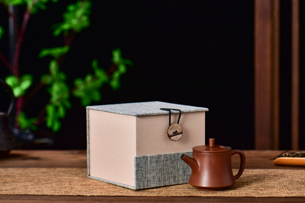 Jian Shui Purple Clay "Han Duo" Teapot by Mu Cheng