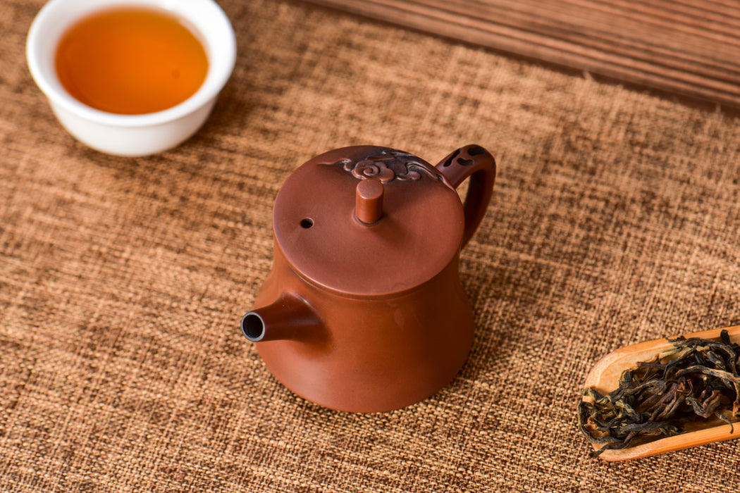 Jian Shui Purple Clay "Han Duo" Teapot by Mu Cheng
