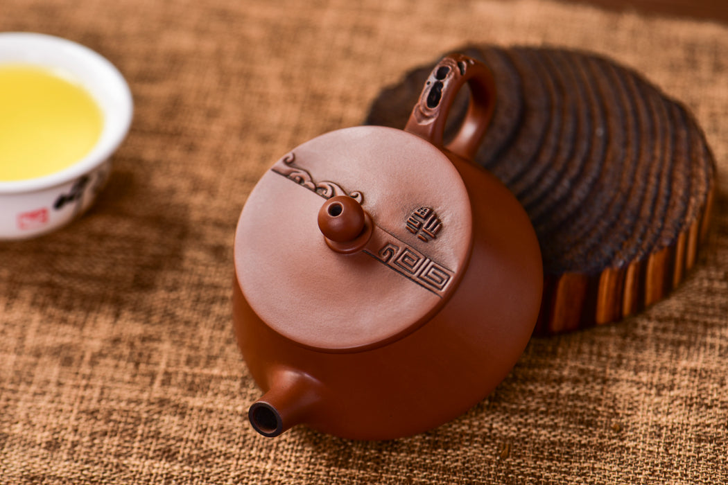 Jian Shui Purple Clay "Canister Shi Piao" Teapot by Mu Cheng
