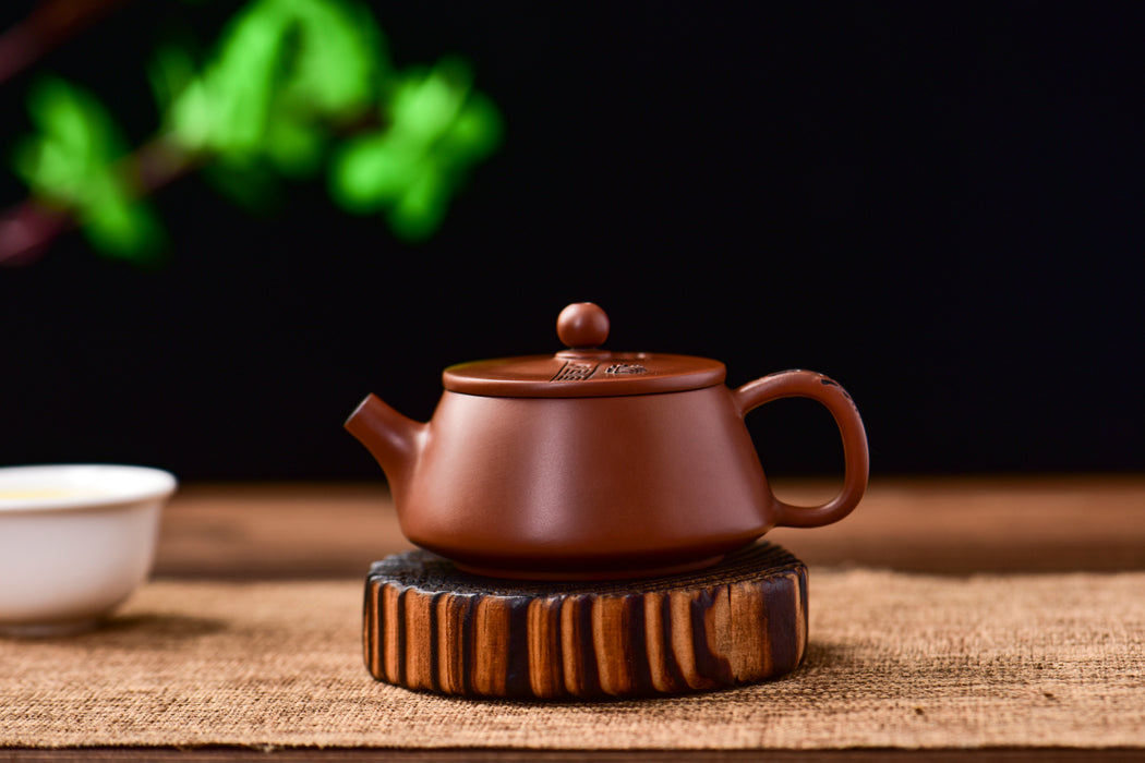 Jian Shui Purple Clay "Canister Shi Piao" Teapot by Mu Cheng