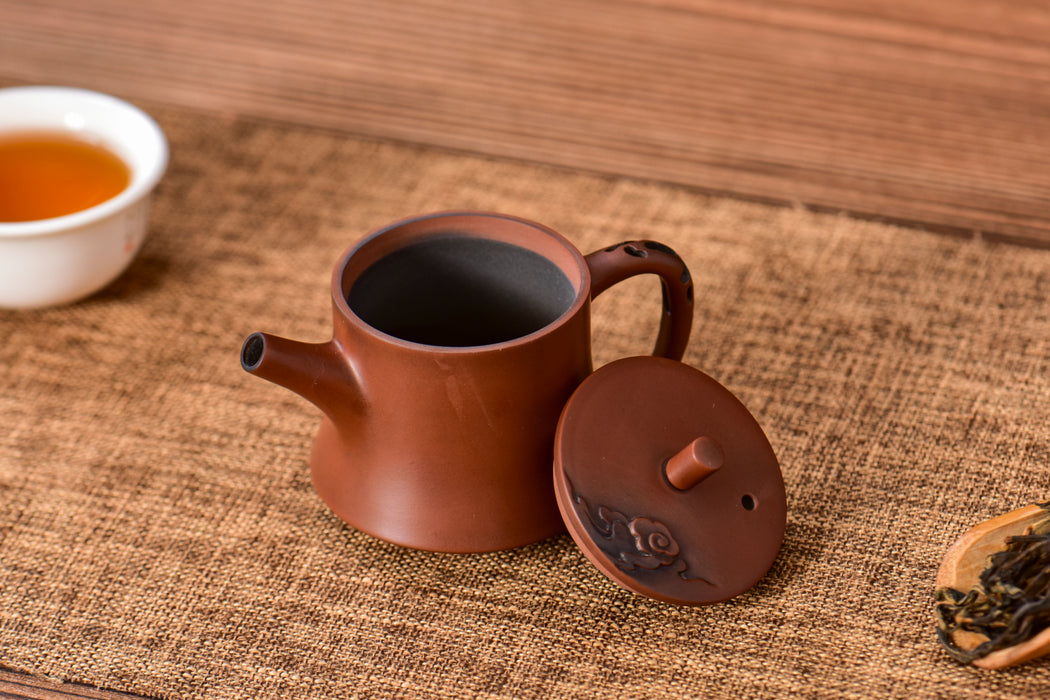 Jian Shui Purple Clay "Han Duo" Teapot by Mu Cheng
