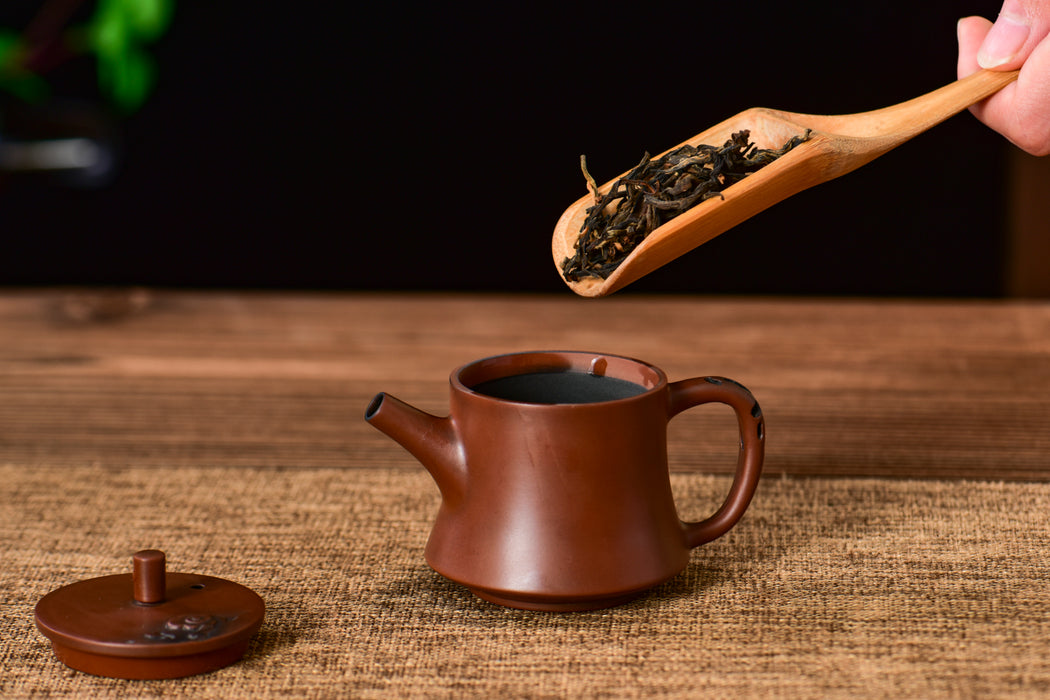 Jian Shui Purple Clay "Han Duo" Teapot by Mu Cheng