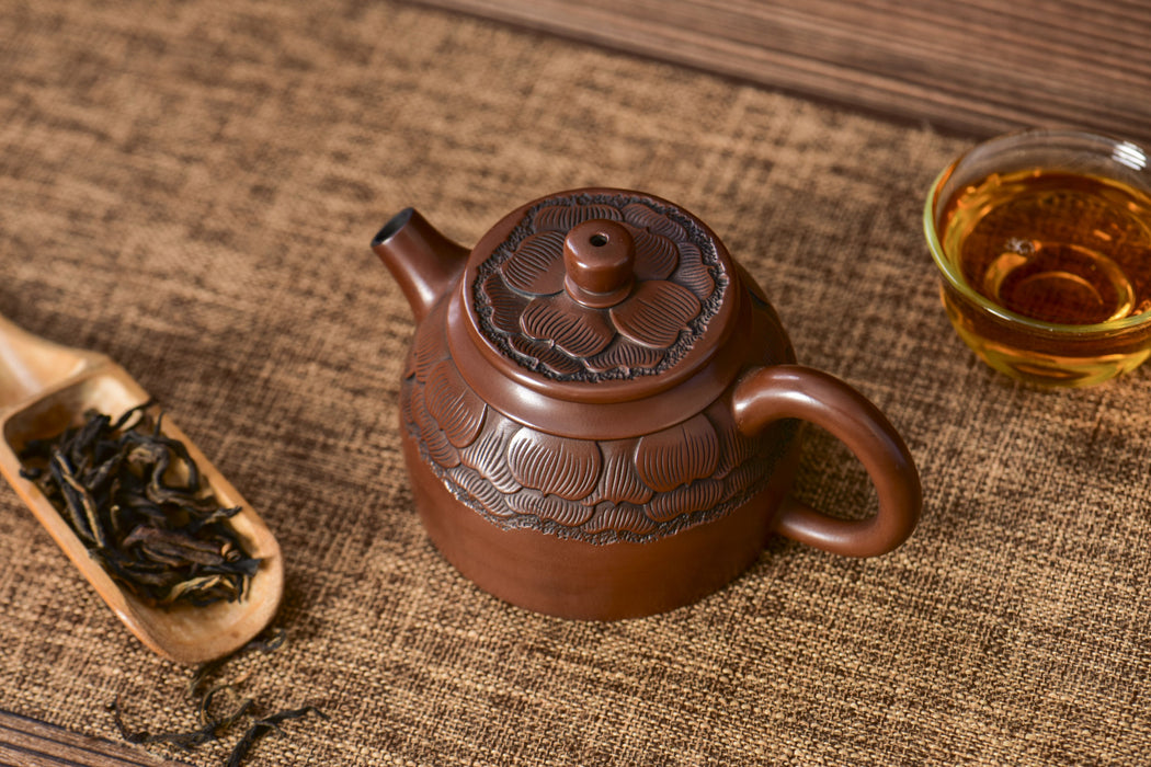 Jian Shui Clay "Lotus Flower" Teapot by Cai Wenjuan