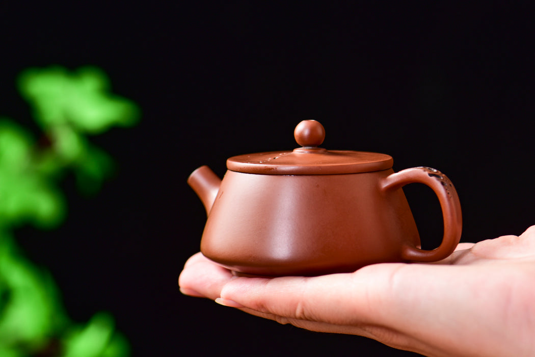 Jian Shui Purple Clay "Canister Shi Piao" Teapot by Mu Cheng