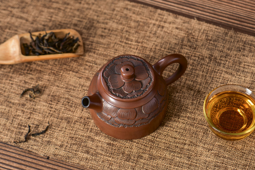 Jian Shui Clay "Lotus Flower" Teapot by Cai Wenjuan