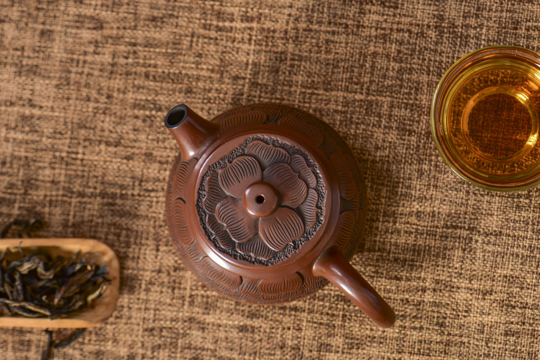 Jian Shui Clay "Lotus Flower" Teapot by Cai Wenjuan