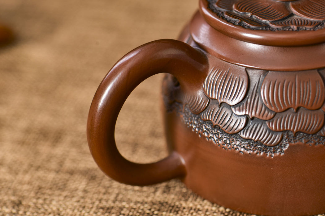 Jian Shui Clay "Lotus Flower" Teapot by Cai Wenjuan