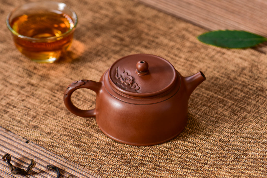 Jian Shui Purple Clay "Zhu Chu" Teapot by Mu Cheng