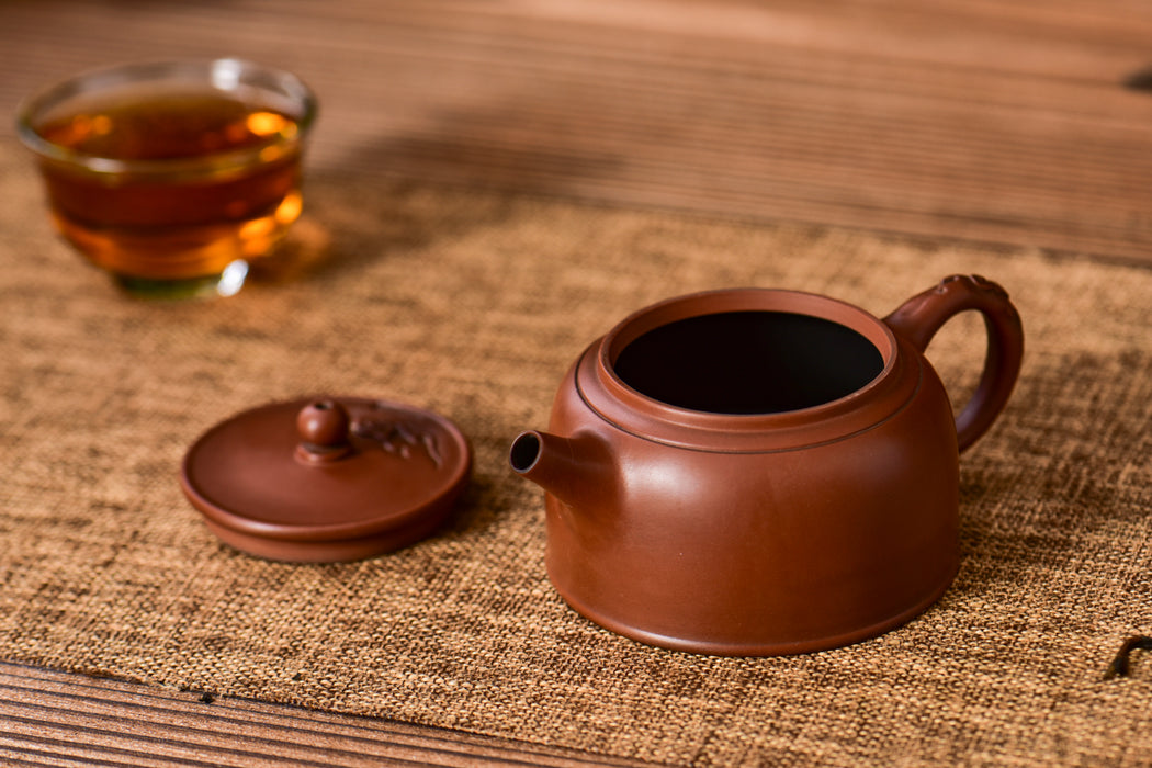 Jian Shui Purple Clay "Zhu Chu" Teapot by Mu Cheng