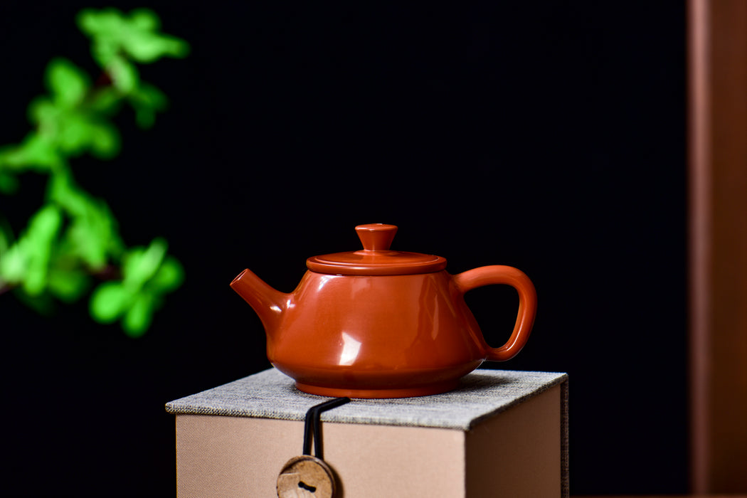 Jian Shui Clay "Red Shi Piao" Teapot by Wang Jianguo