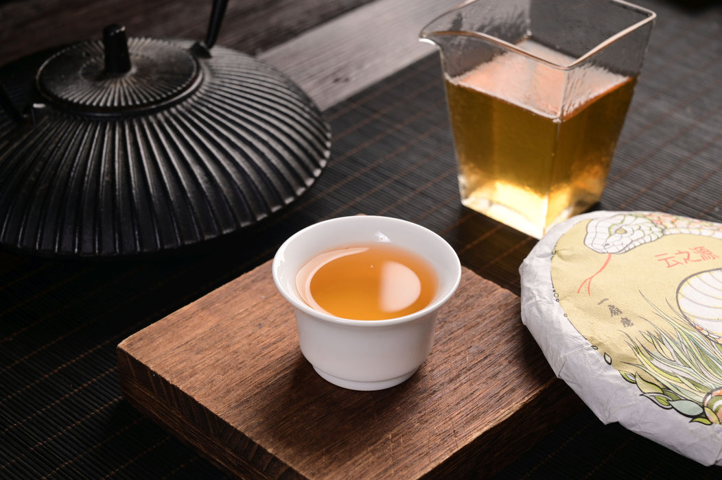 2025 Yunnan Sourcing "Yi Shan Mo" Yi Wu Ancient Arbor Raw Pu-erh Tea Cake | Yunnan Sourcing Tea Shop