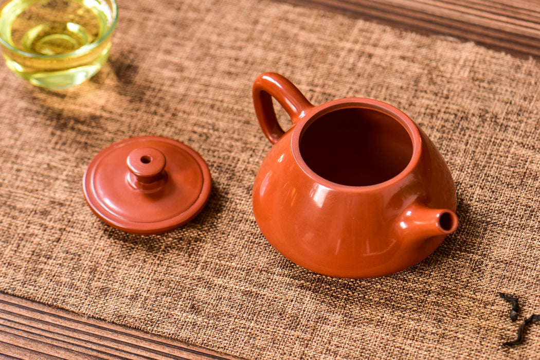 Jian Shui Clay "Red Shi Piao" Teapot by Wang Jianguo