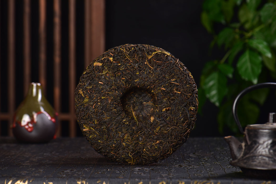 2025 Yunnan Sourcing "Jinggu Ye Sheng Cha" Wild Tree Purple Tea Cake | Yunnan Sourcing Tea Shop