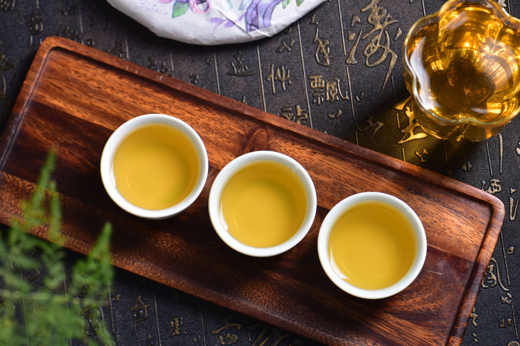 2025 Yunnan Sourcing "Da Qing Gu Shu" Raw Pu-erh Tea Cake | Yunnan Sourcing Tea Shop