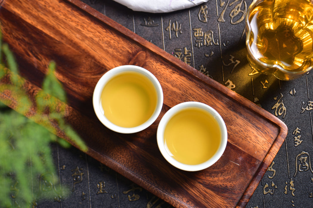 2025 Yunnan Sourcing "Da Qing Gu Shu" Raw Pu-erh Tea Cake | Yunnan Sourcing Tea Shop