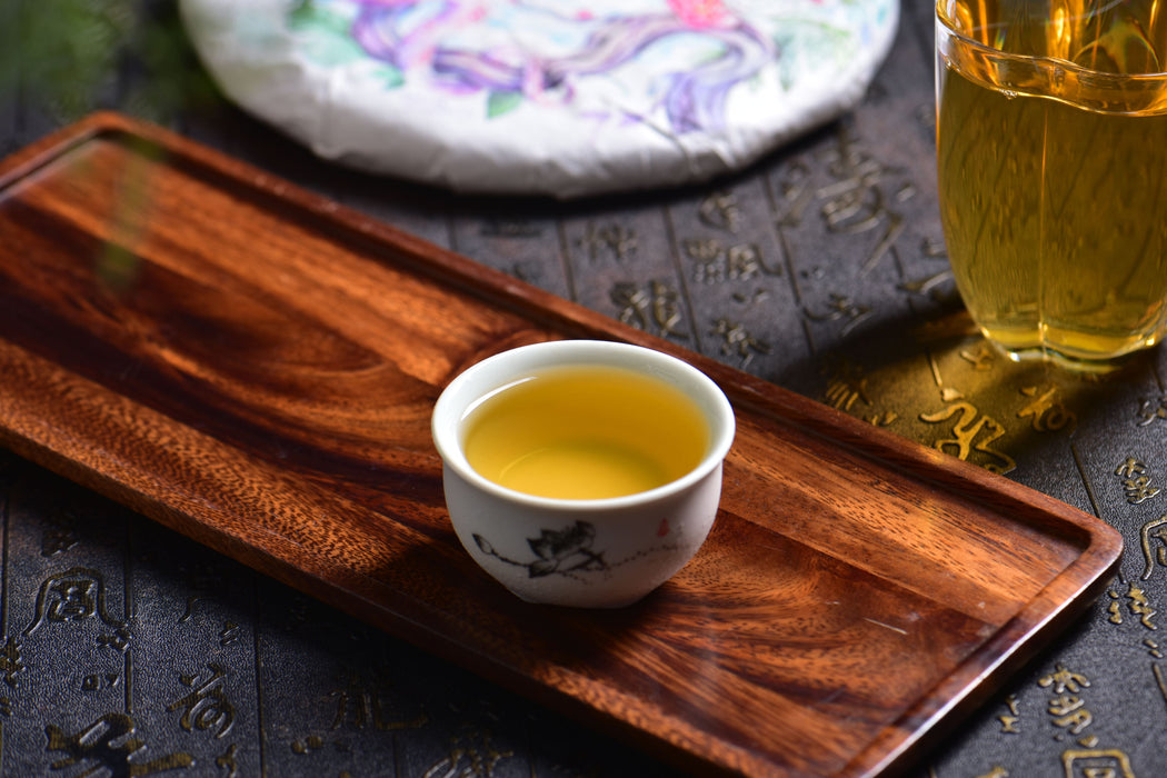 2025 Yunnan Sourcing "Da Qing Gu Shu" Raw Pu-erh Tea Cake | Yunnan Sourcing Tea Shop