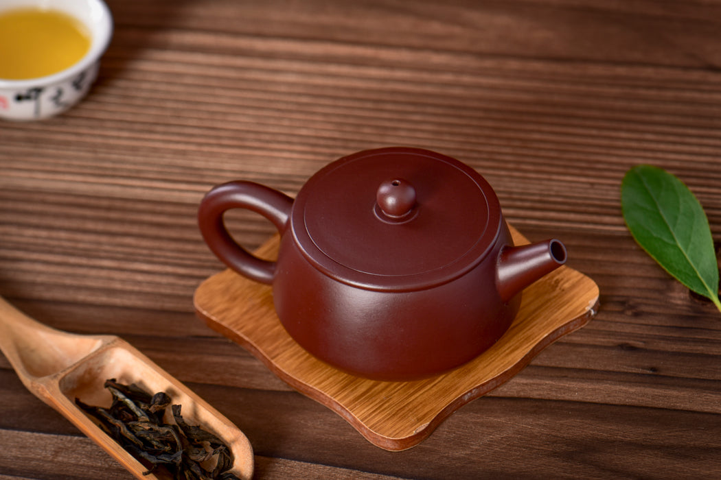 Jian Shui Clay "De Zhong Hu" Teapot by Jin Jiaqi