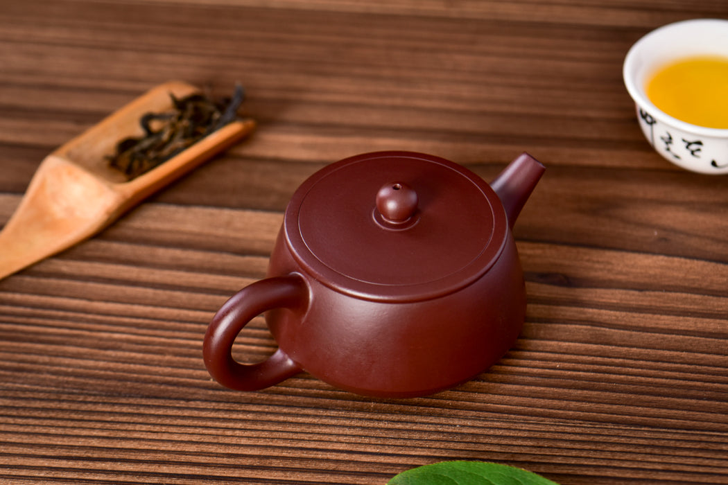 Jian Shui Clay "De Zhong Hu" Teapot by Jin Jiaqi
