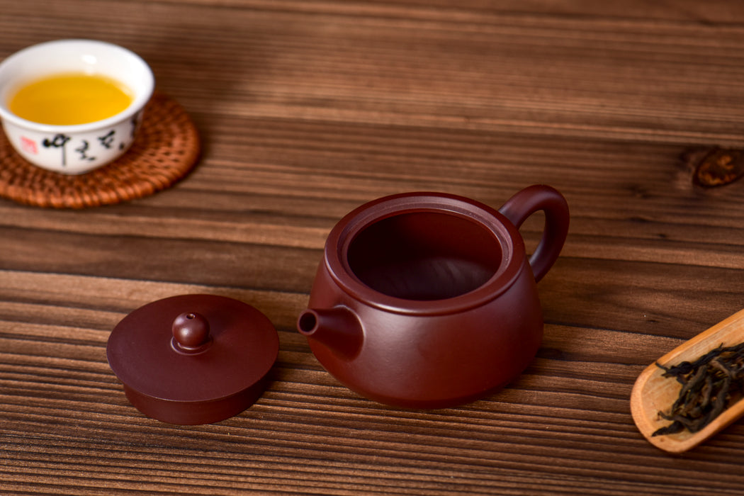 Jian Shui Clay "De Zhong Hu" Teapot by Jin Jiaqi
