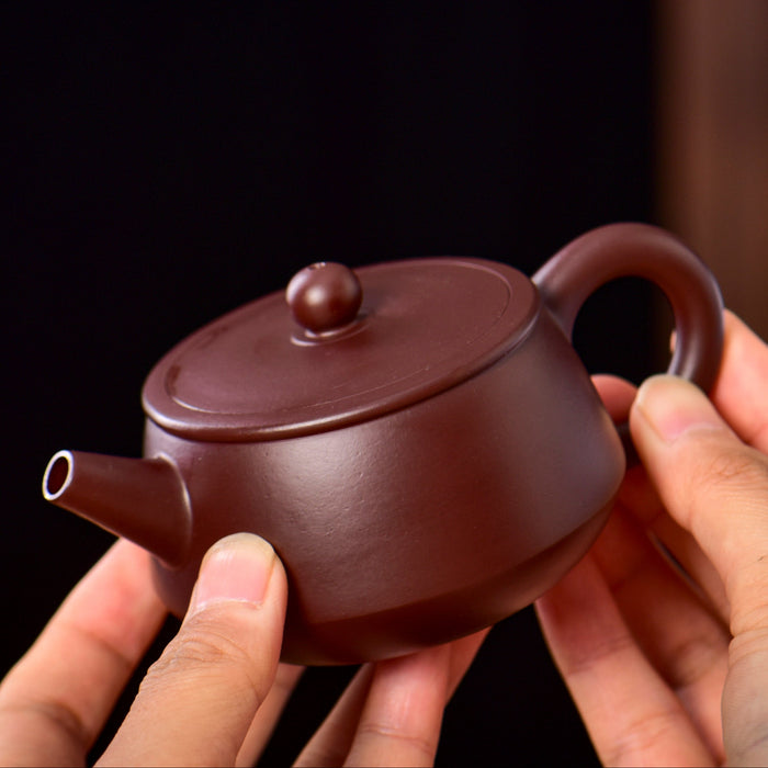 Jian Shui Clay "De Zhong Hu" Teapot by Jin Jiaqi
