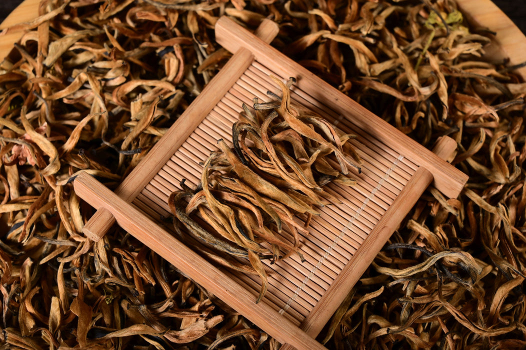 Pure Bud Golden Needle Jasmine Black Tea | Yunnan Sourcing Tea Shop