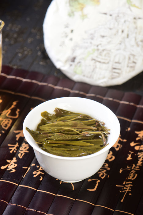 2024 Yunnan Sourcing "Man Zhuan" Old Arbor Raw Pu-erh Tea Cake