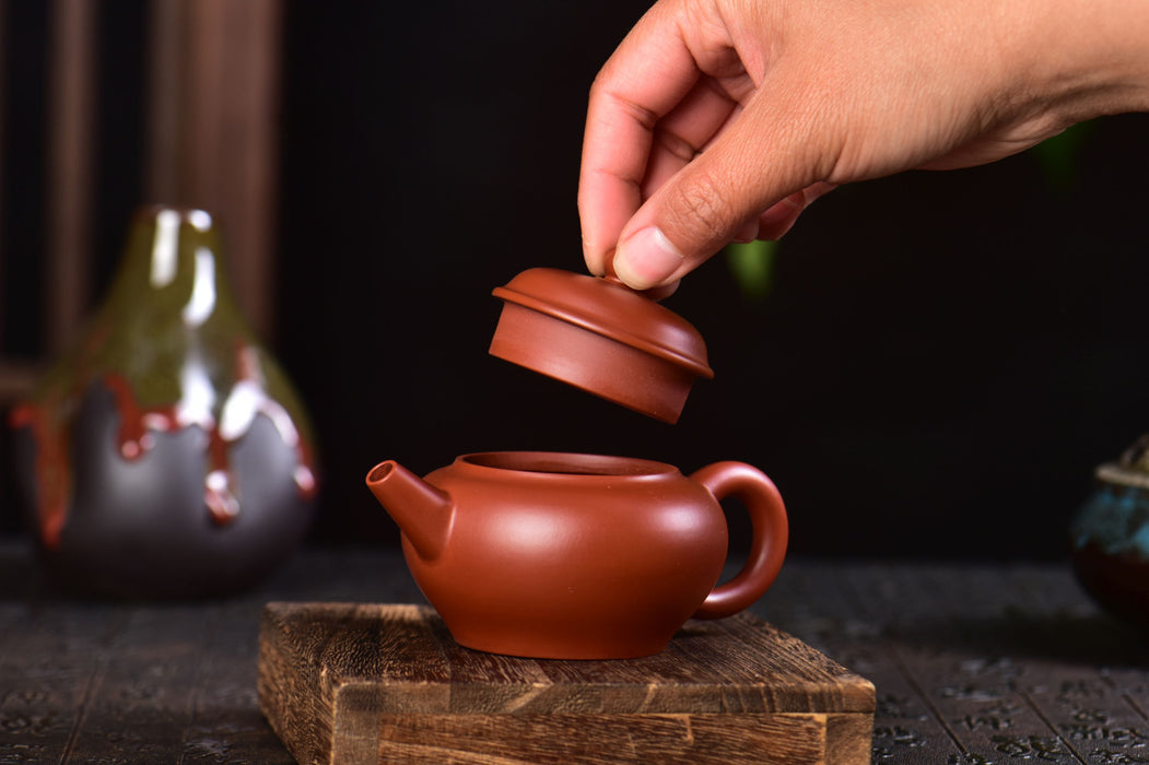 Da Hong Pao Clay "Shui Ping" Yixing Teapot by Jin Jia Qi | Yunnan Sourcing Tea Shop
