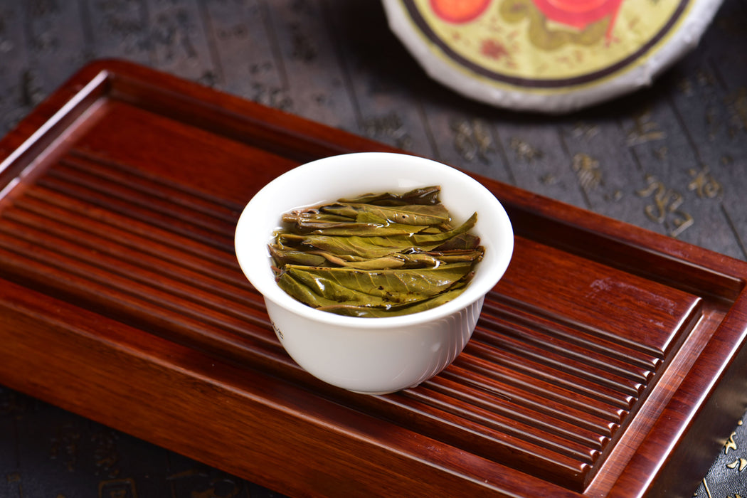 2025 Yunnan Sourcing "Suan Zao Shu" Old Arbor Raw Pu-erh Tea Cake | Yunnan Sourcing Tea Shop