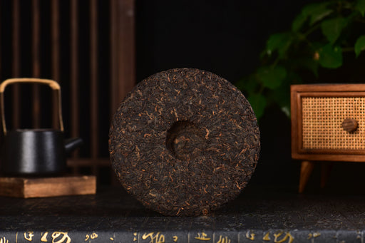 2025 Yunnan Sourcing "Knight's Chamfer" Ripe Pu-erh Tea Cake | Yunnan Sourcing Tea Shop