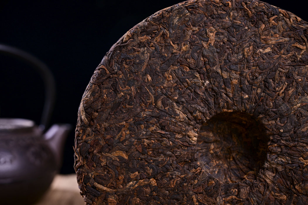 2014 Yunnan Sourcing Da Hu Sai Raw Pu-erh Tea Cake Yunnan Sourcing Tea Shop 2014 Yunnan Sourcing Da Hu Sai Raw Pu-erh Tea Cake Yunnan Sourcing Tea Shop