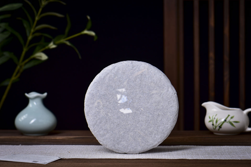 2026 Yunnan Sourcing "Xi Niu Tang Pasha" Raw Pu-erh Tea Cake